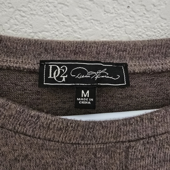 DG2 by Diane Gilman Draped Knit Top, Size M - Picture 2 of 5